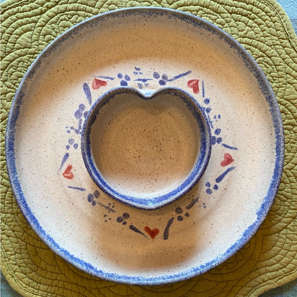 Pottery Serving Dish
Excellent Condition!
Handmade